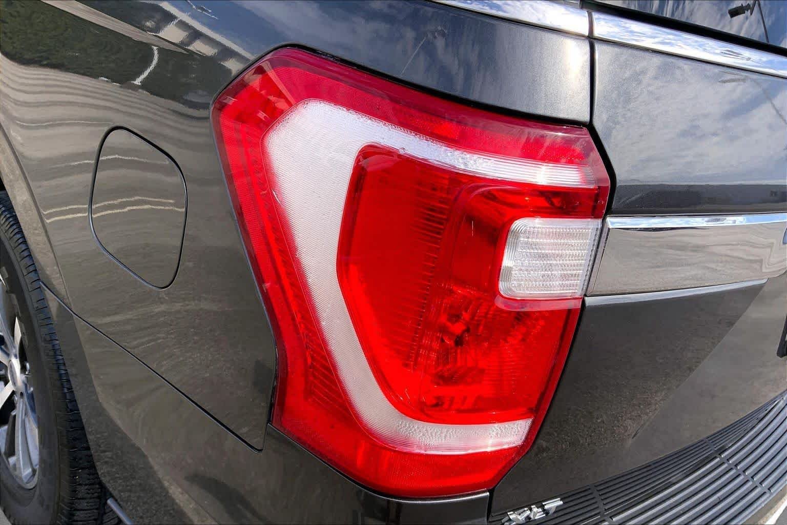 Used 2020 Magnetic Metallic Ford XLT image 27