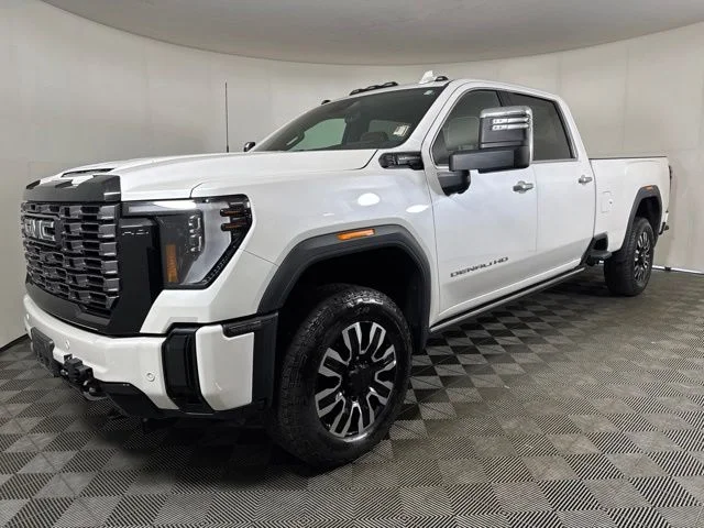 Used 2025 White Frost GMC Denali Ultimate image 8