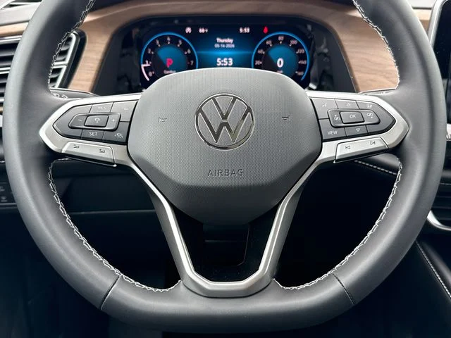New 2026 Avocado Green Pearl Volkswagen 2.0T SE w/Technology image 31