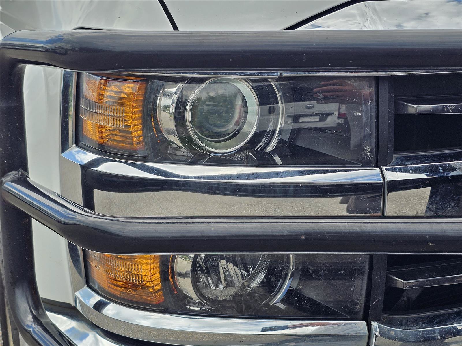 Used 2019 Summit White Chevrolet LTZ image 4