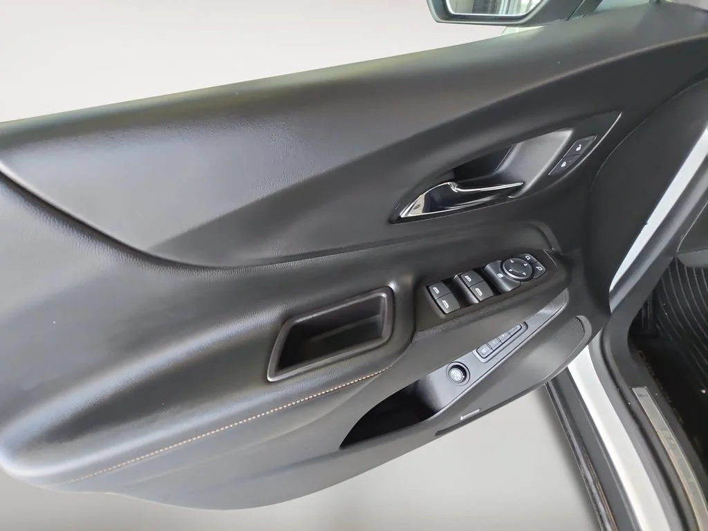 Used 2020 IRIDESCENT PEARL TRICOAT Chevrolet Premier image 10