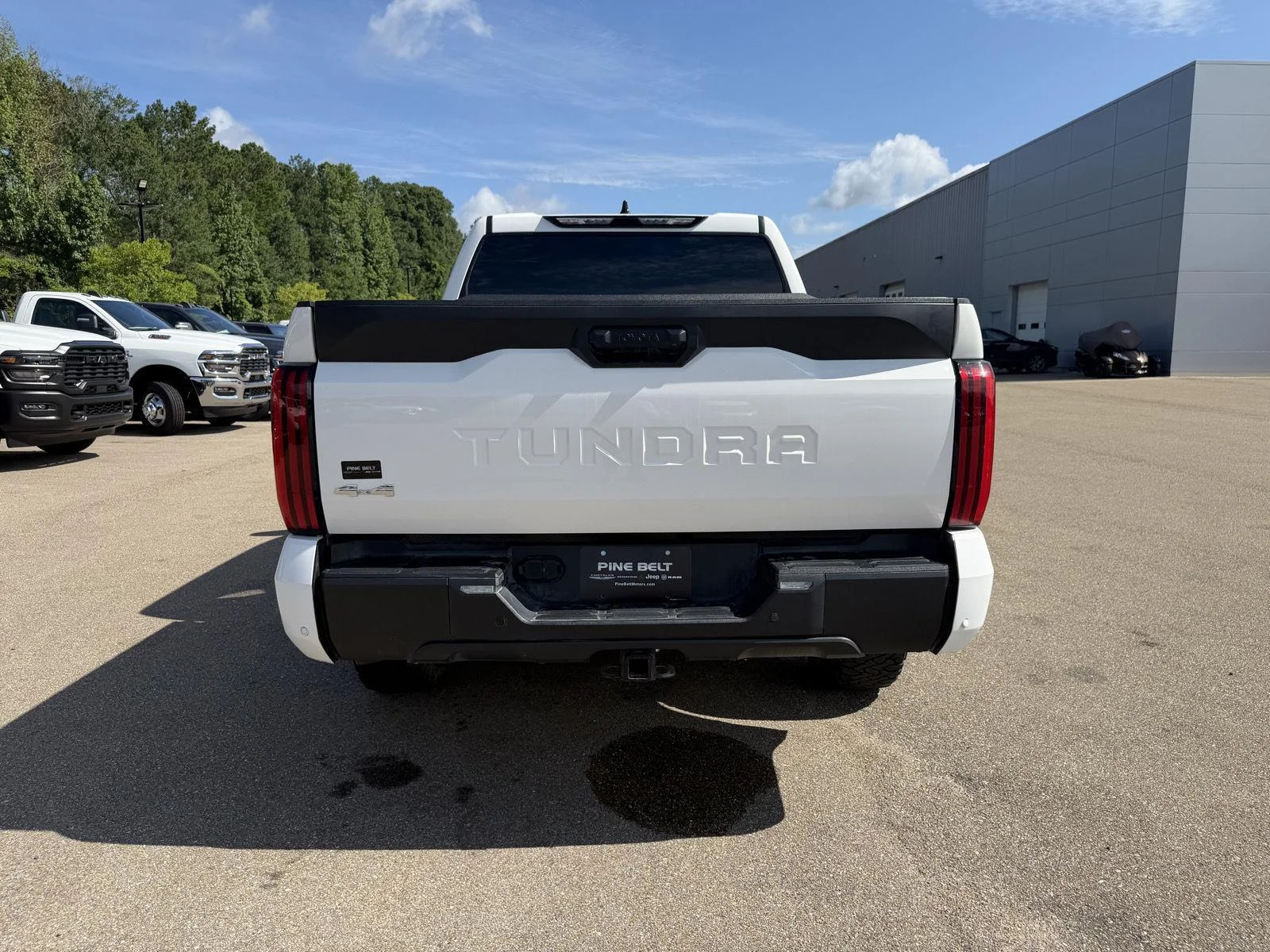 Used 2023 Ice Cap Toyota SR5 image 5