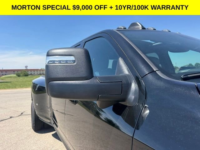 New 2026 Diamond Black Crystal Pearl-Coat Exterior Paint Ram Laramie image 6