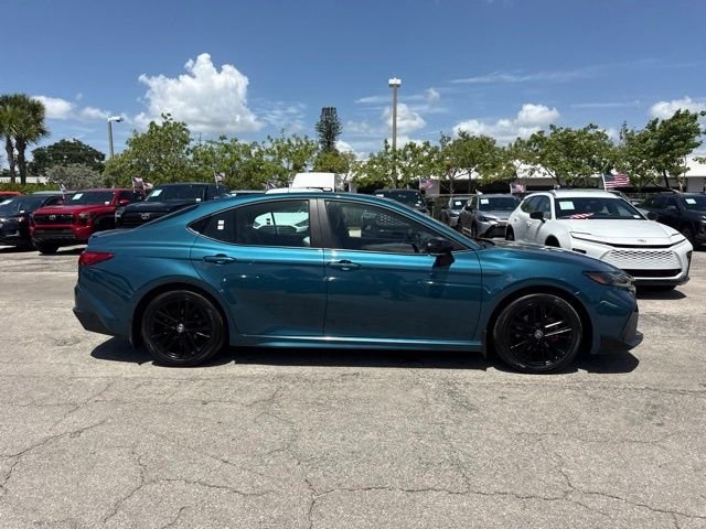Used 2025  Toyota SE image 2