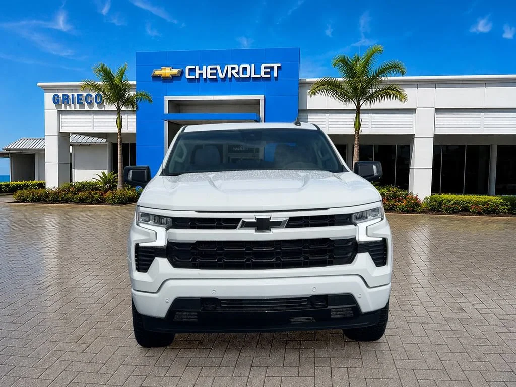 New 2026 Summit White Chevrolet RST image 2