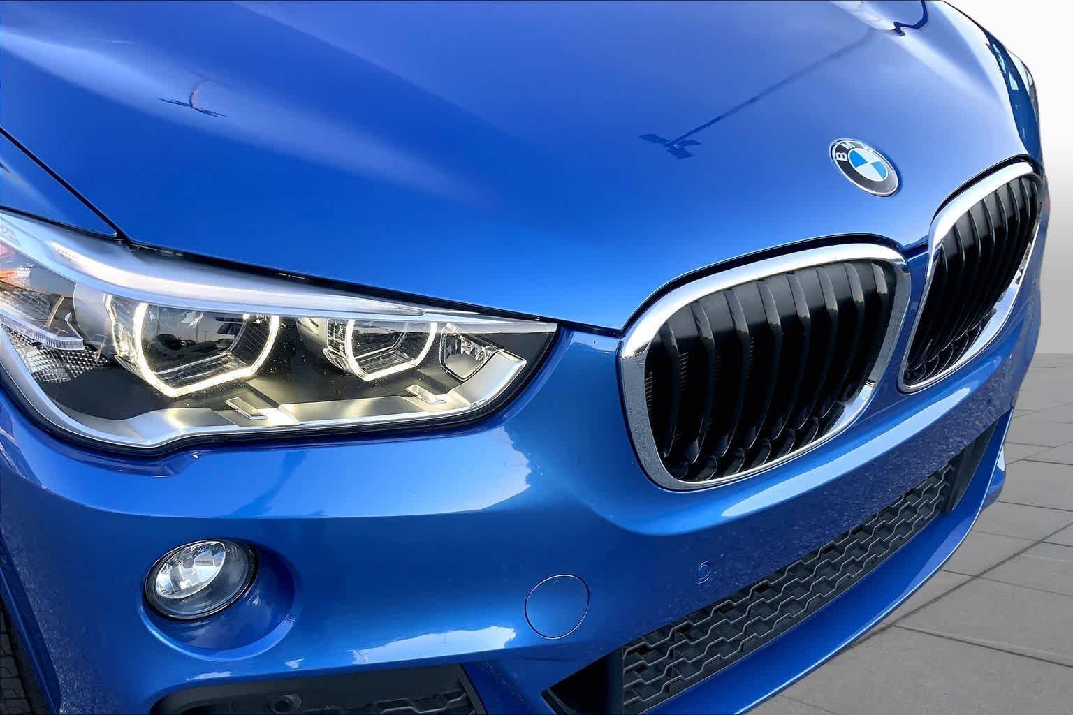 Used 2018 Estoril Blue Metallic BMW xDrive28i image 29