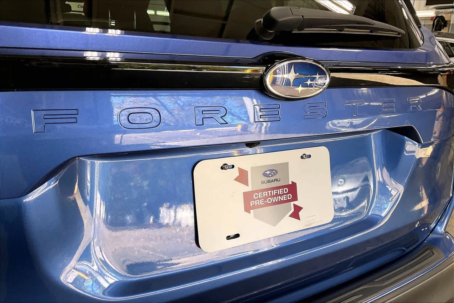 Used 2026 Daybreak Blue Pearl Subaru Premium image 9