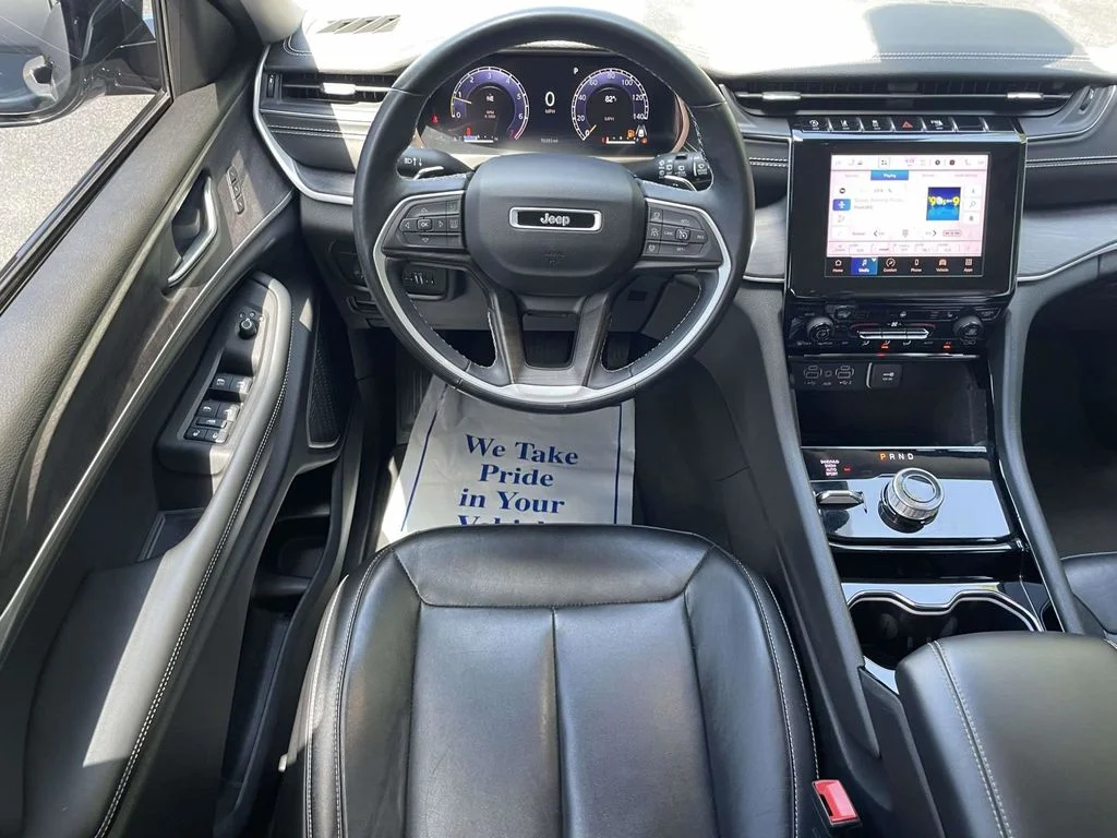 Used 2022 Gray Jeep Limited image 23