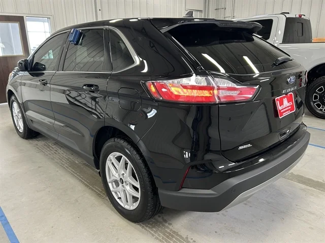 Used 2024 Black FORD SEL image 9