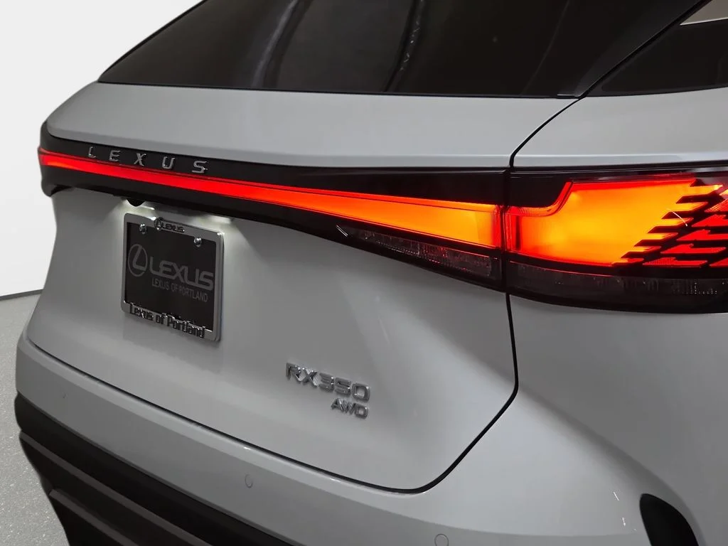 New 2026 Eminent White Pearl Lexus PREMIUM image 31