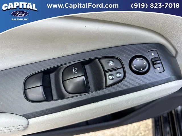 Used 2025 Black Nissan 2.5 SV image 21