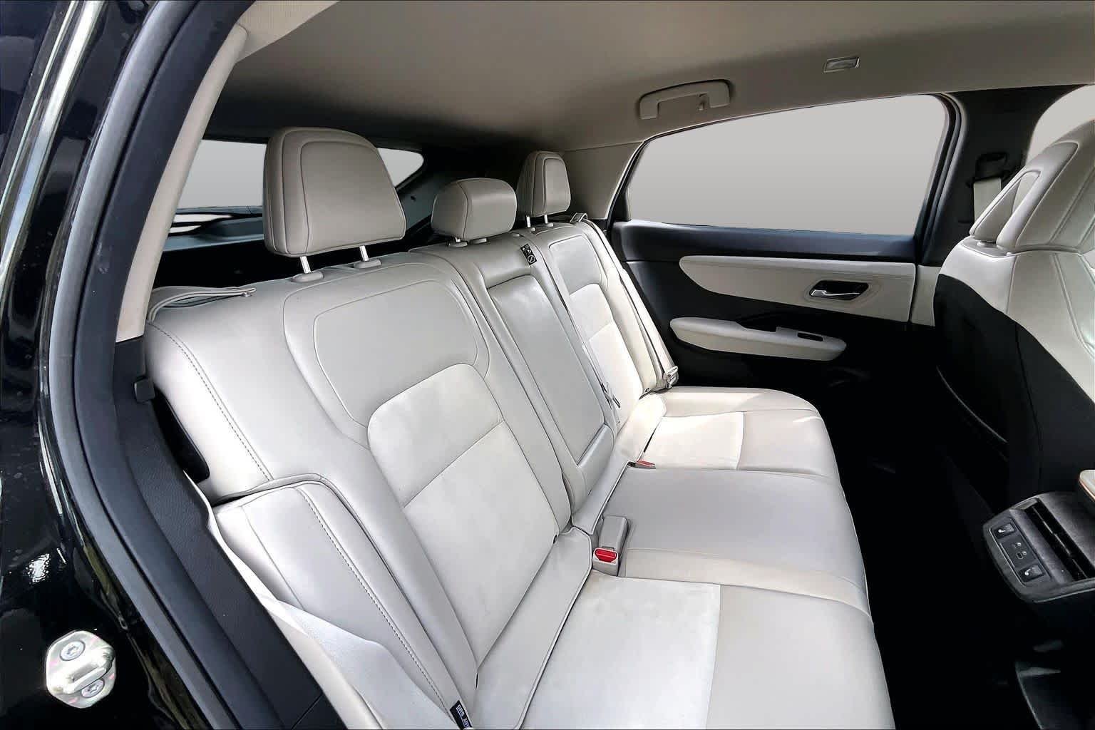 Used 2023 Black Diamond Pearl Nissan ENGAGE image 20