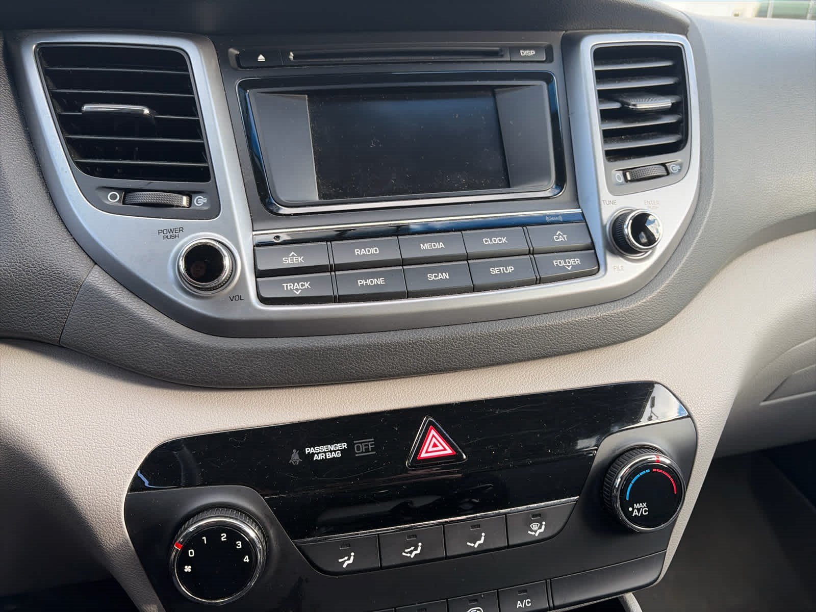 Used 2017 Coliseum Gray Hyundai SE image 8