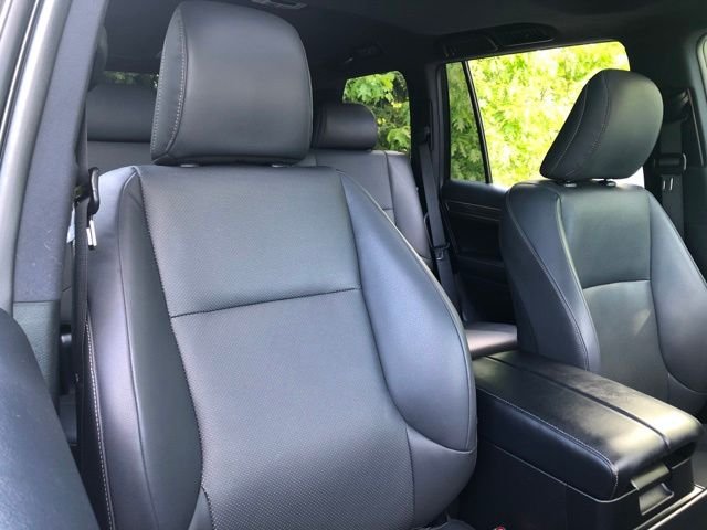Used 2020 Black Lexus 460 image 15