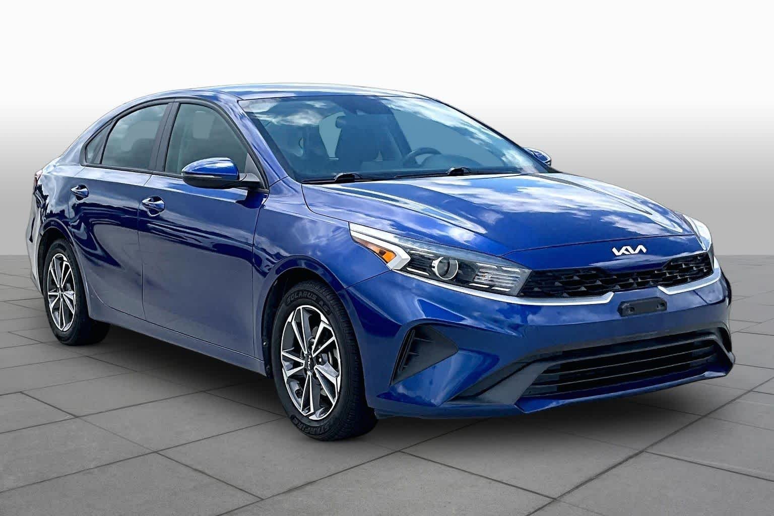 Used 2022 Deep Sea Blue Kia LXS image 3