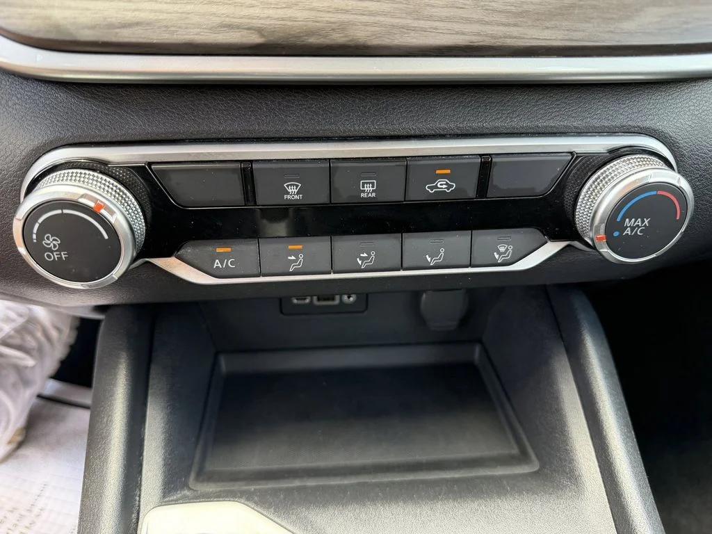 2025 Nissan Altima SV - Photo 14