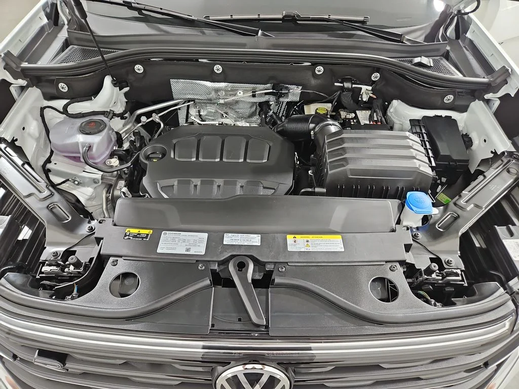 New 2026 White/off-white Volkswagen 2.0T SEL Premium R-Line image 22