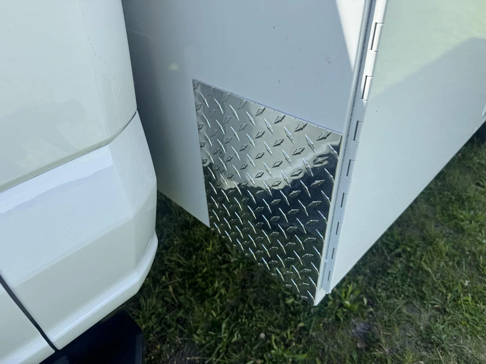 New 2026 Oxford White Ford XL image 11