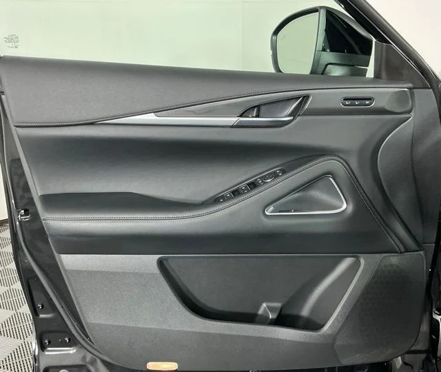 Certified Used 2025 Mineral INFINITI LUXE image 11