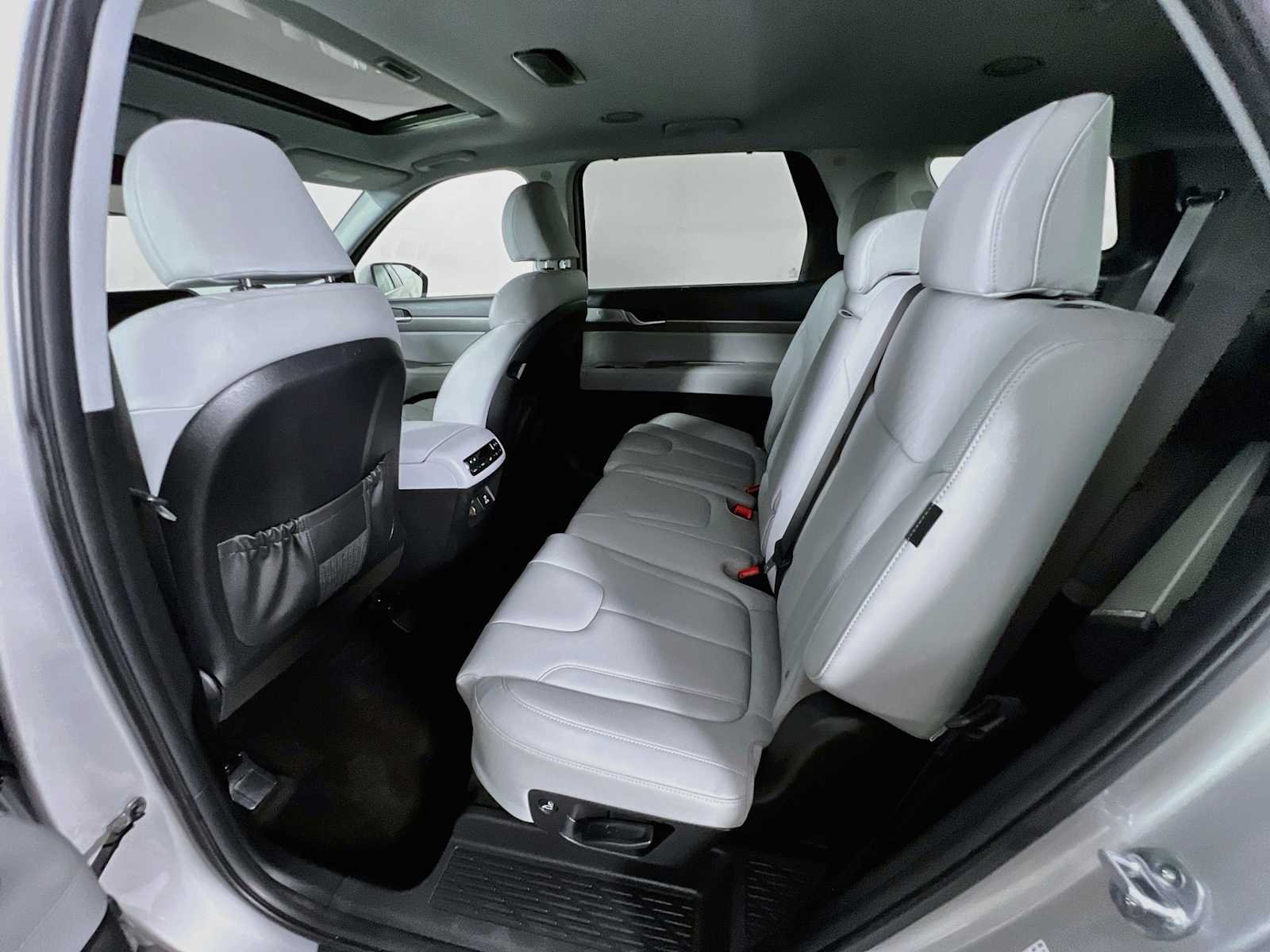 Used 2024 Typhoon Silver Hyundai SEL 7P image 26