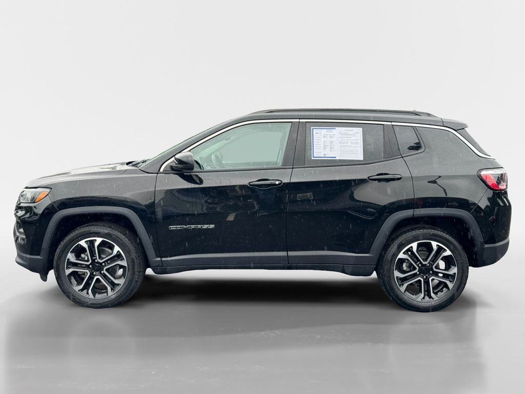 Used 2022 Diamond Black Jeep Limited image 7