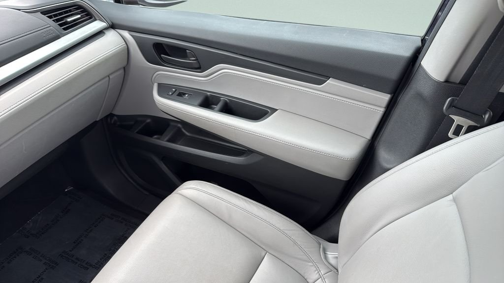 2024 Honda Odyssey EX-L - Photo 13