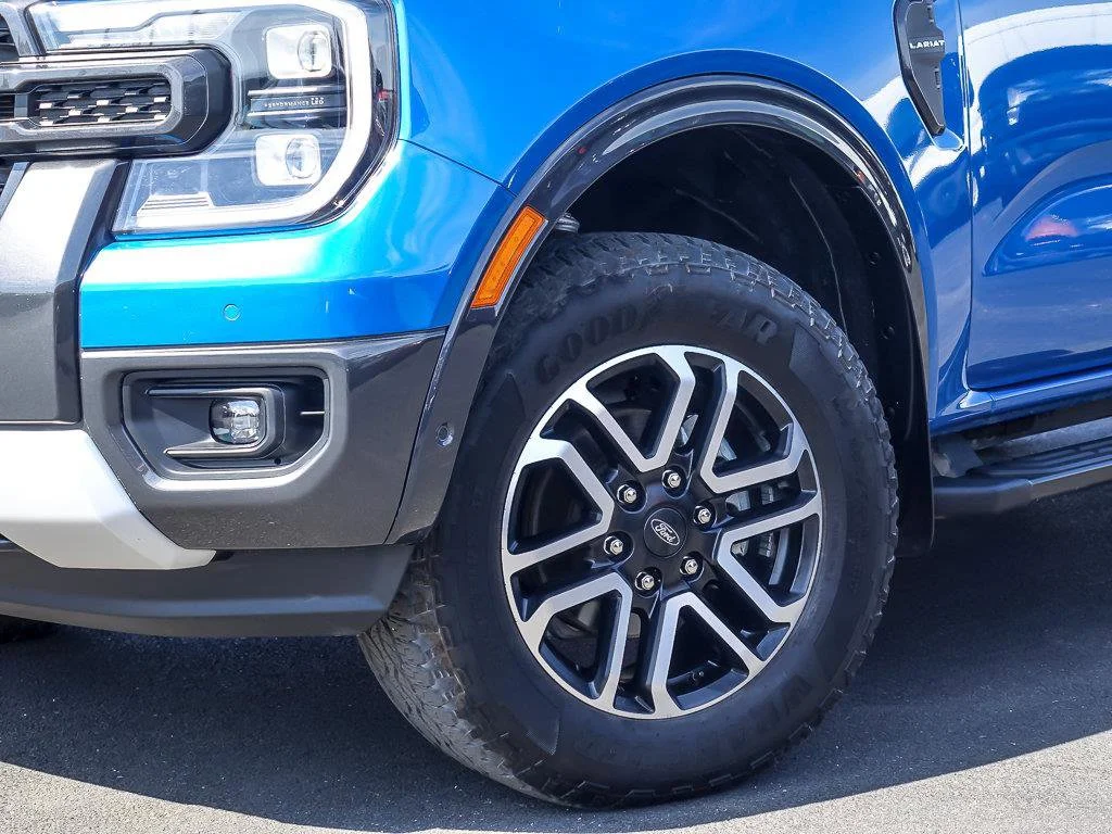 Used 2024 Blue Metallic Ford LARIAT image 3