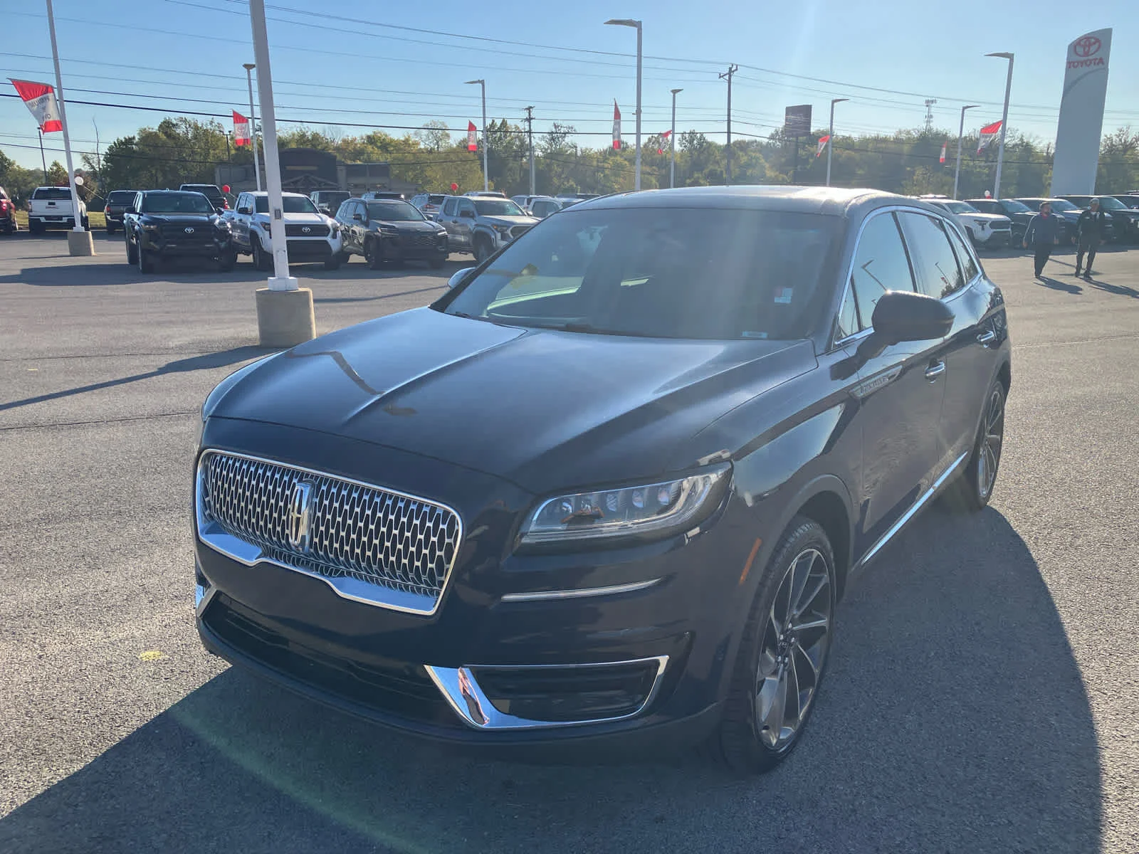 Used 2019 Rhapsody Blue Lincoln Reserve image 3