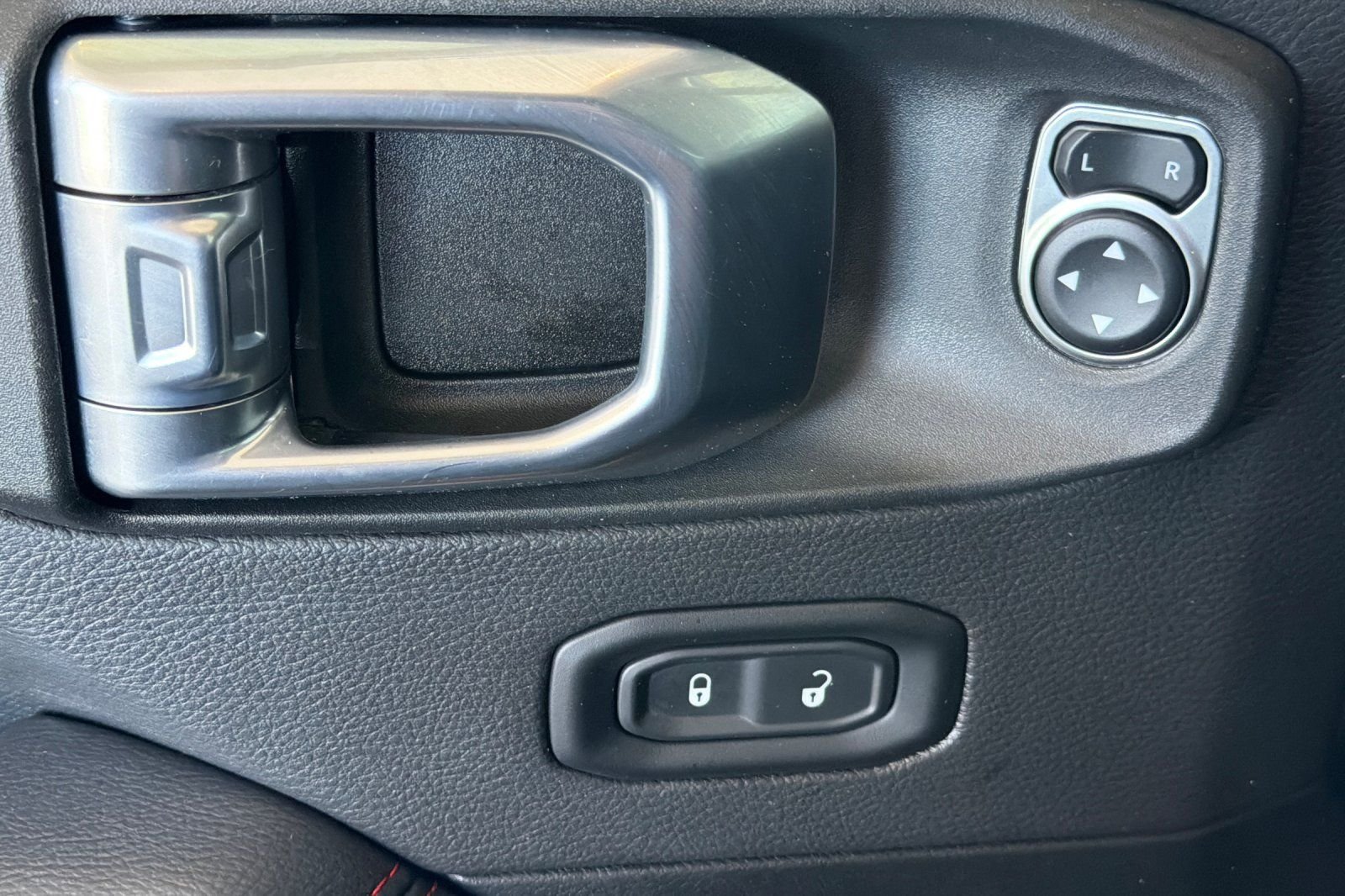 Used 2021 Black Jeep Unlimited Rubicon image 11