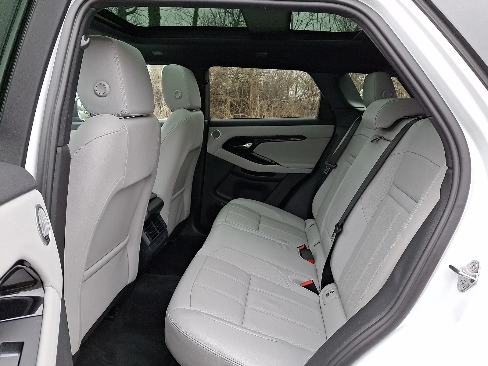 Certified Used 2026 Fuji White - 1AA Land Rover Core S image 5