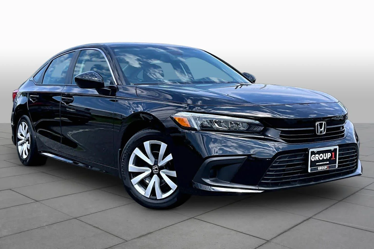 Used 2024 Crystal Black Pearl Honda LX image 3