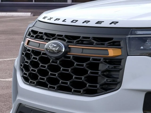 New 2026 Space White Metallic Ford Tremor image 17