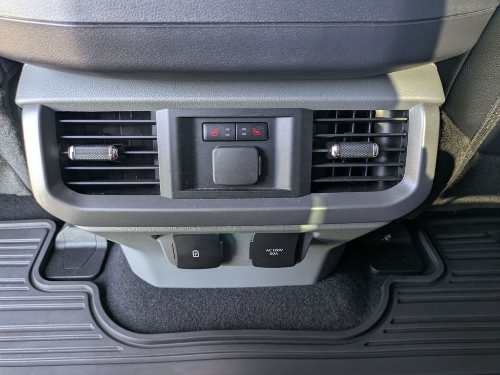 Used 2025 Red Ford Lariat image 15