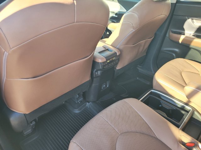 Used 2025  Toyota Platinum image 14