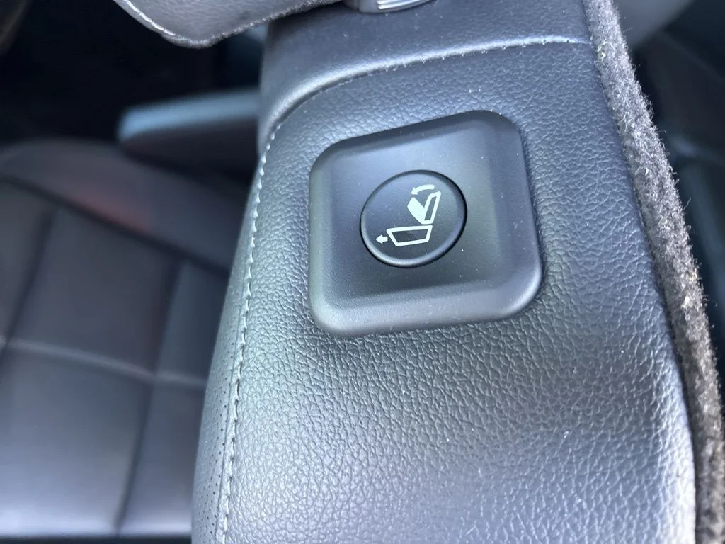 Used 2022 Gray Kia EX image 47