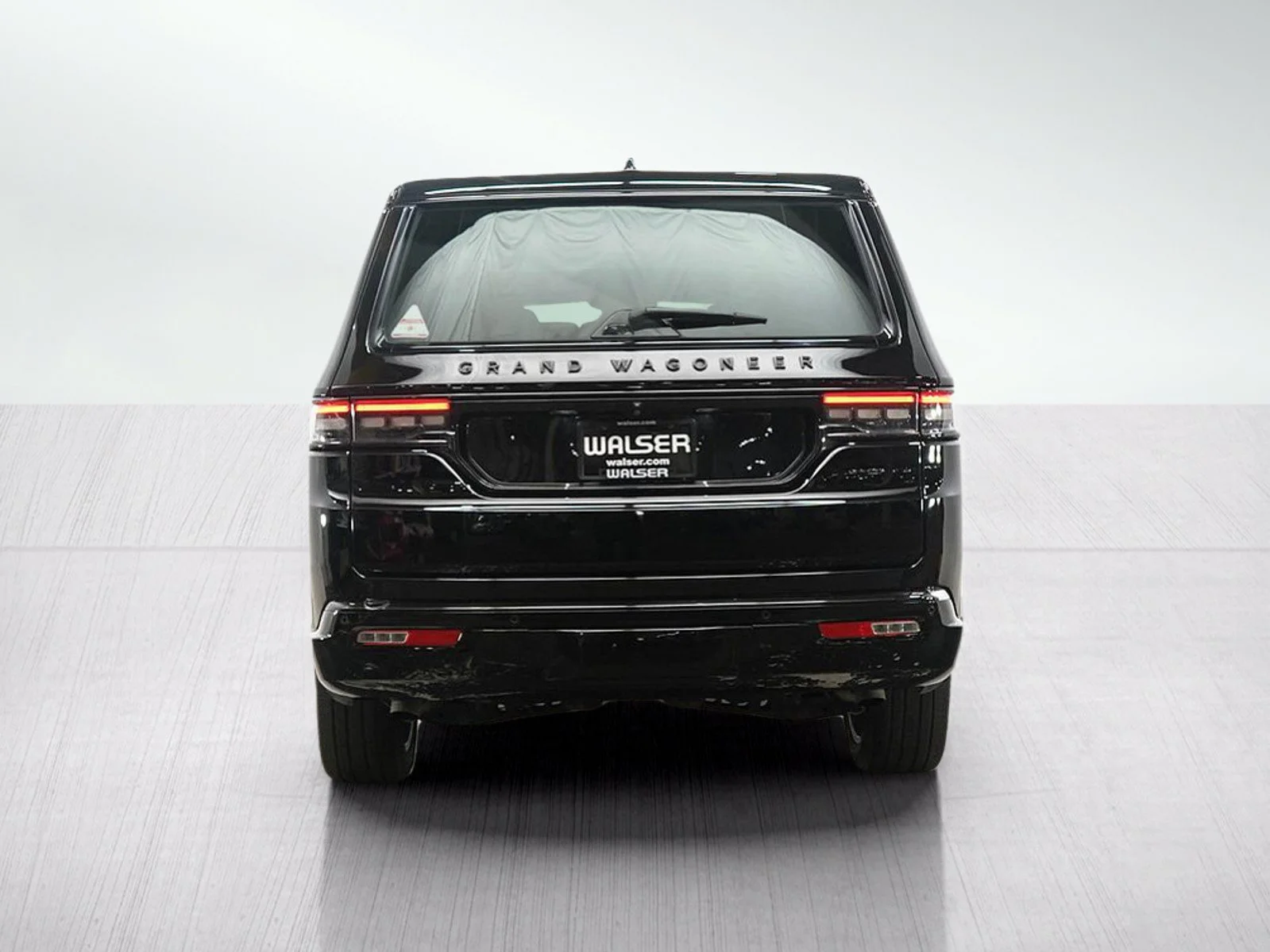 Used 2025 Diamond Black Crystal Pearlcoat Jeep Series III image 4