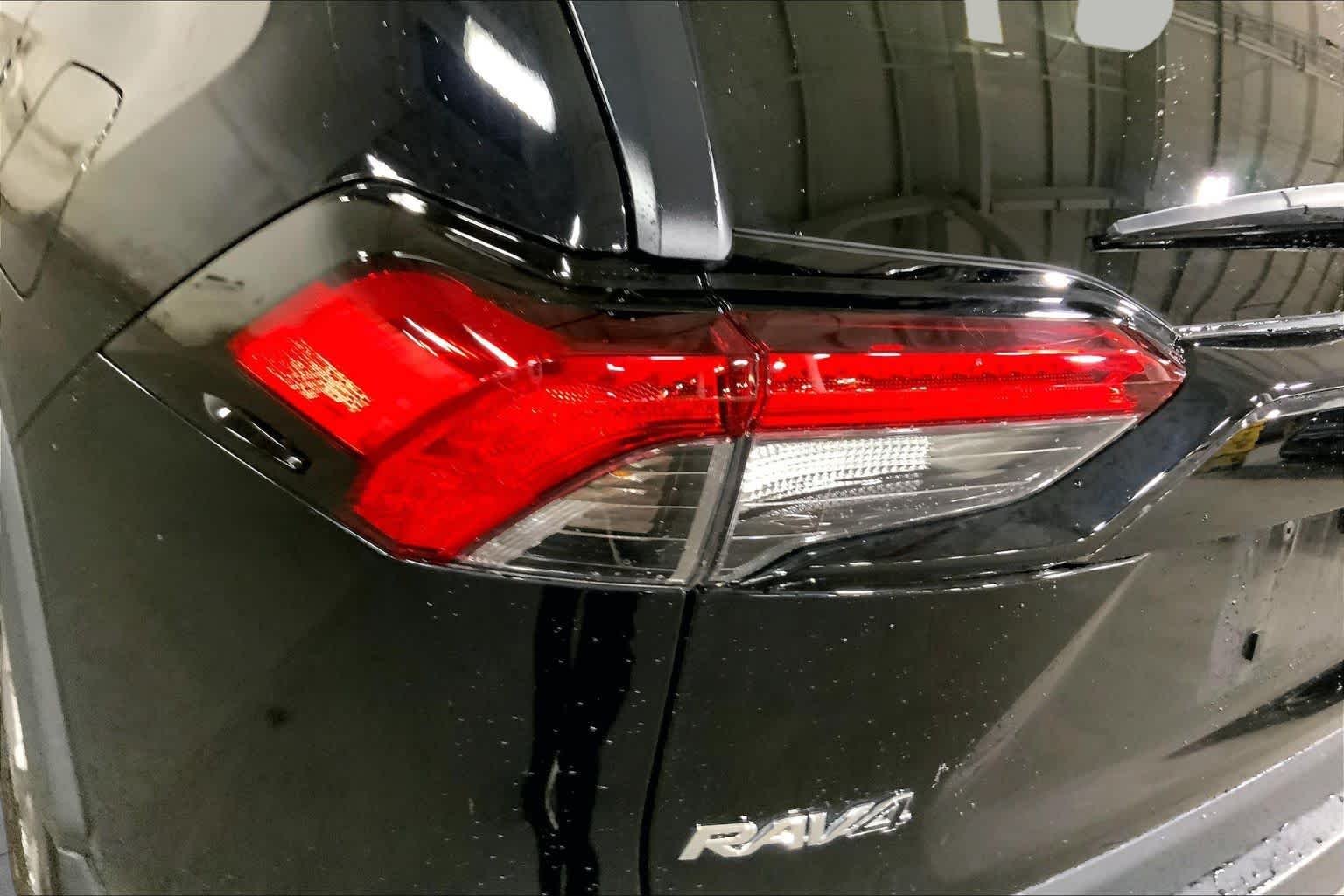 Used 2025 Midnight Black Metallic Toyota XLE image 29