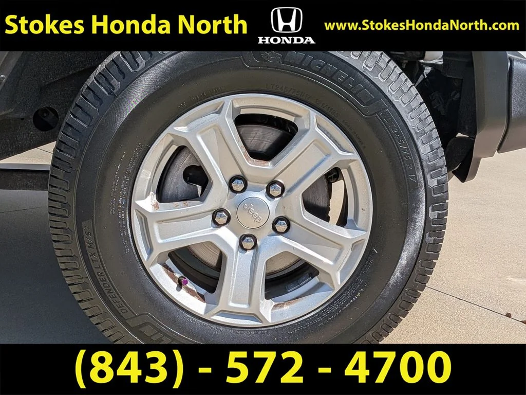 Used 2020 White Jeep Sport S image 11