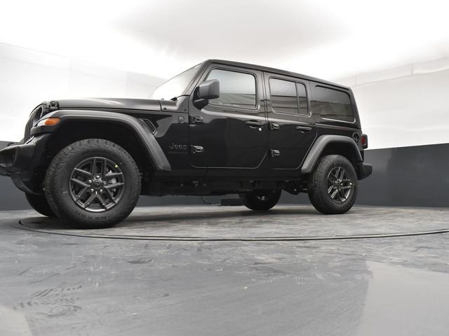 New 2026 Black Clear-Coat Exterior Paint Jeep Sport S image 21