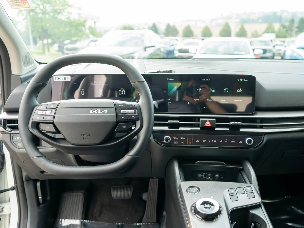 New 2026 Snow White Pearl Kia EX image 13