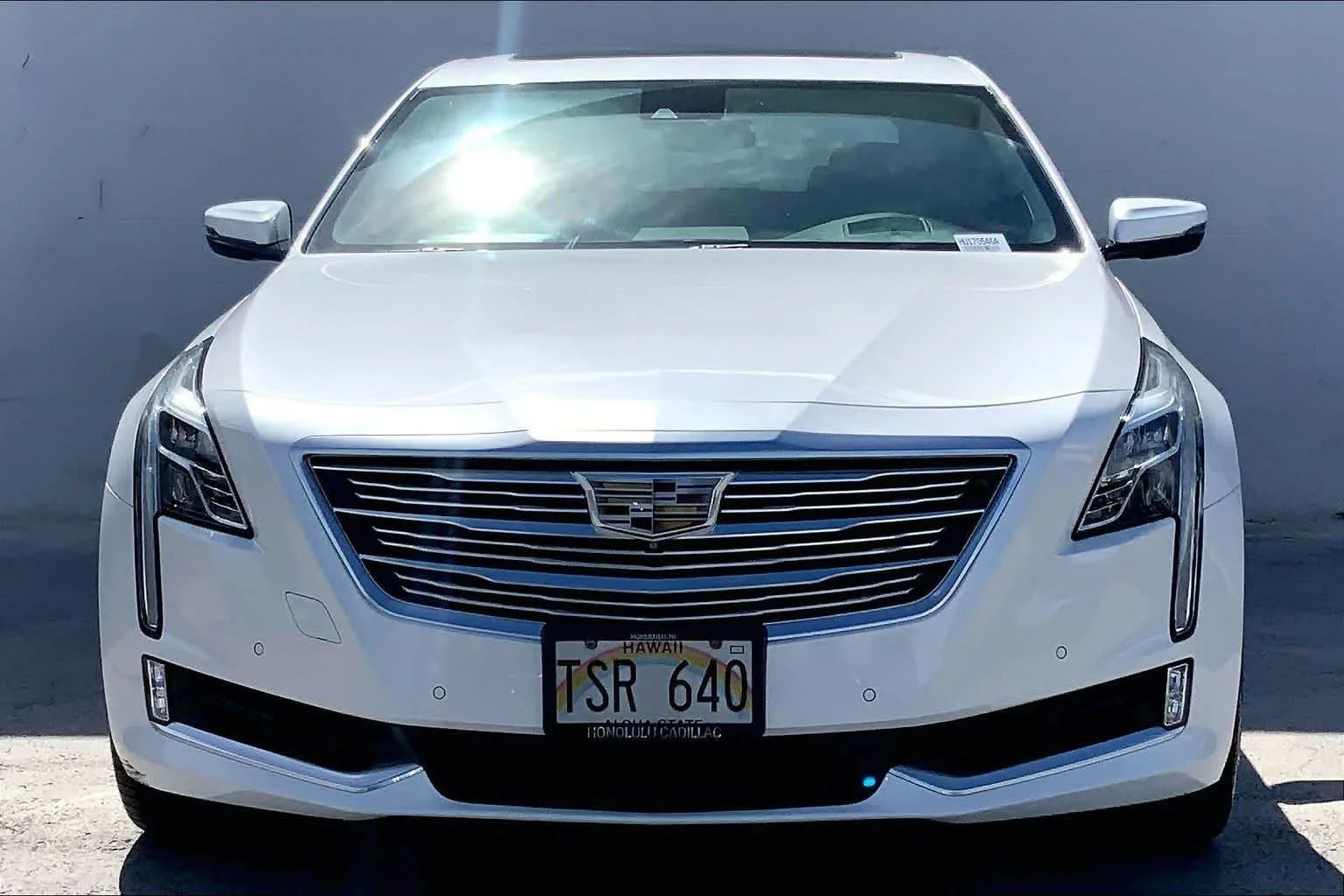 Used 2017 CRYSTAL WHITE TRICOAT Cadillac Platinum AWD image 6