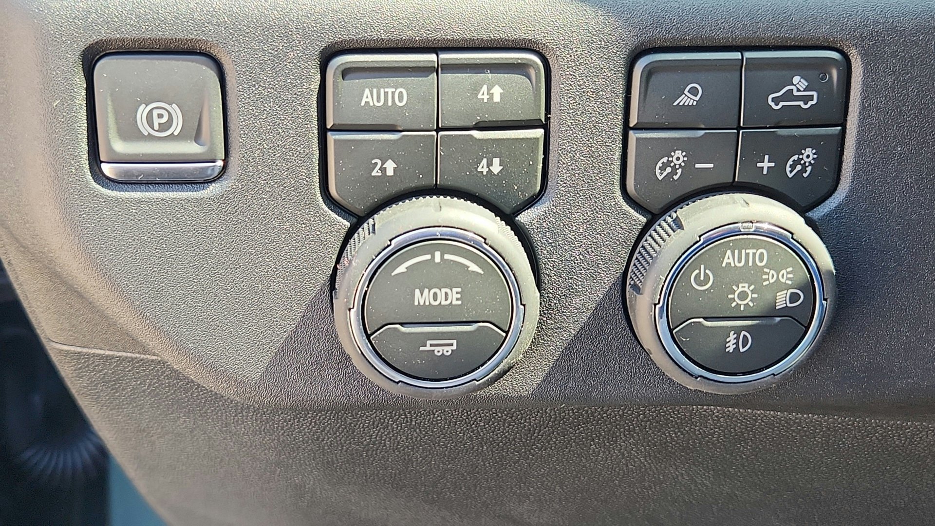 2026 Chevrolet Silverado 2500 HD ZR2 - Photo 24