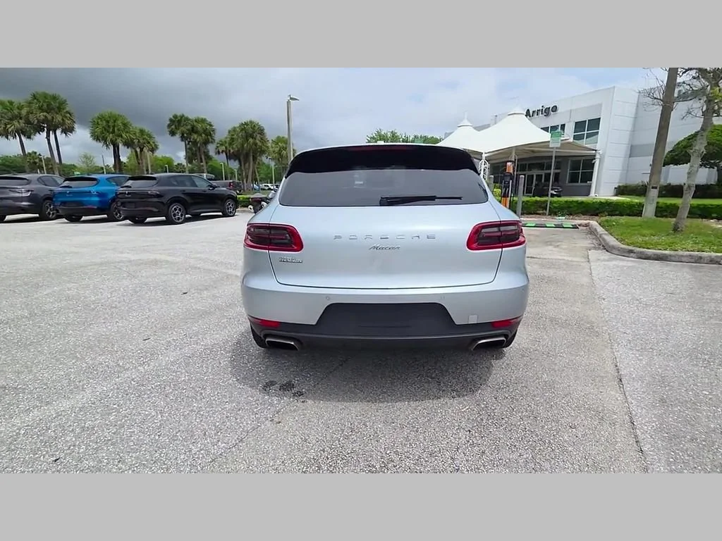 Used 2018 Silver Porsche  image 41