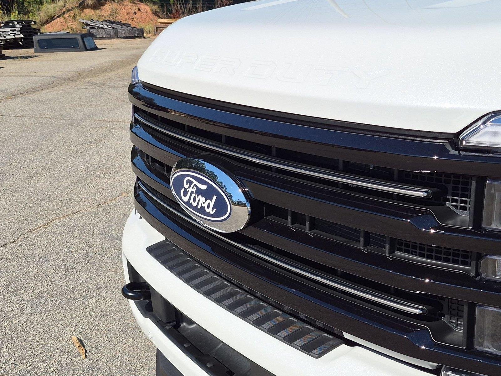 New 2027 Star White Metallic Tri-Coat Ford F-250® Platinum® image 13