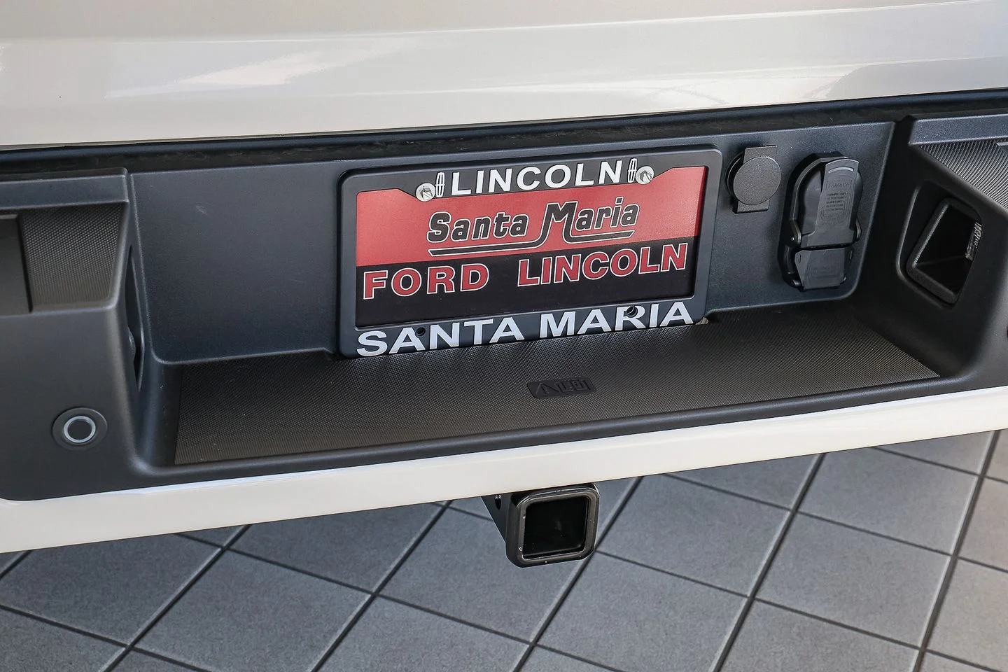 New 2026 Star White Metallic Tri-Coat Ford Platinum® image 7