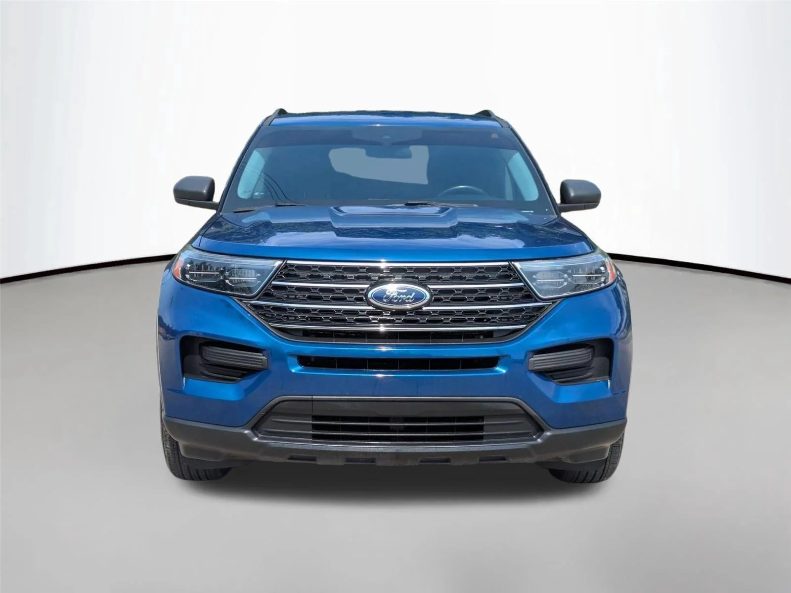 Used 2022 Atlas Blue Metallic Ford XLT image 2