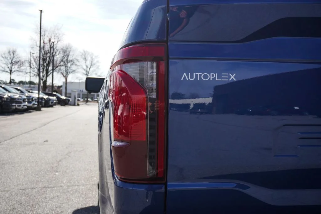 Used 2024 Blue Ford XLT image 34
