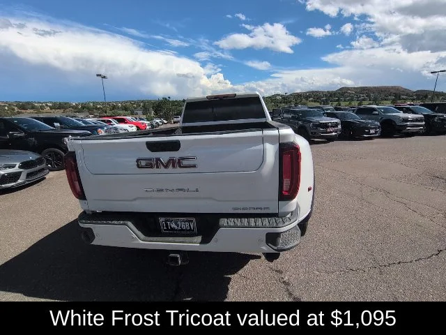 Used 2022 White GMC Denali image 7
