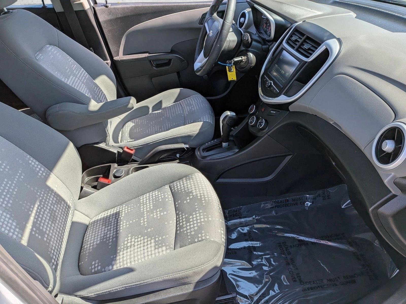 Used 2017 Summit White Chevrolet LT image 19