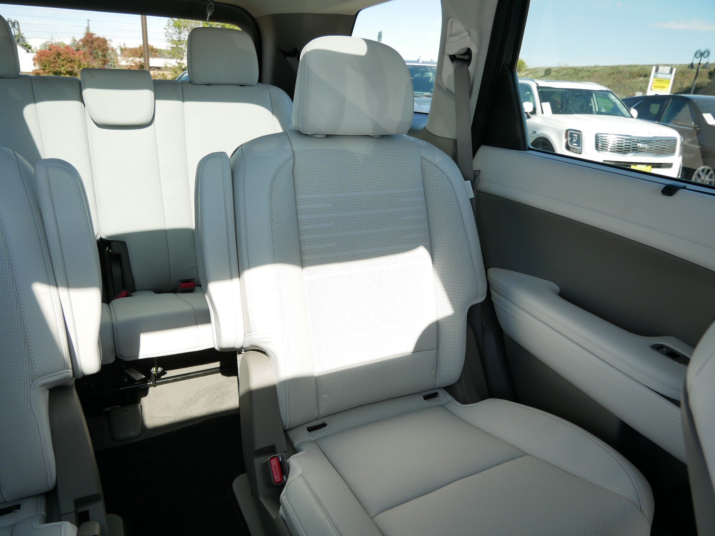 2026 Hyundai Palisade Limited - Photo 14